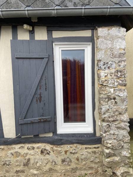 Expert dans la pose de volets battants en aluminium 7016 sur le secteur de Fécamp (76)